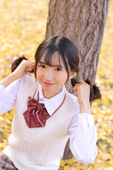小向まな美